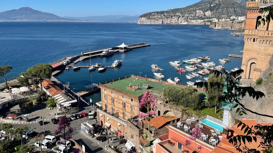 Hotel il Faro Sorrento – vista sul porto di Marina Piccola