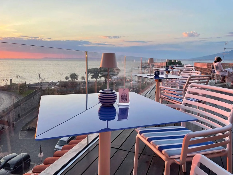 Skyline Sorrento Cocktail Bar – terrazza al tramonto